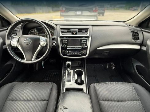 Used 2018 Nissan Altima 2.5 SV FWD image 3