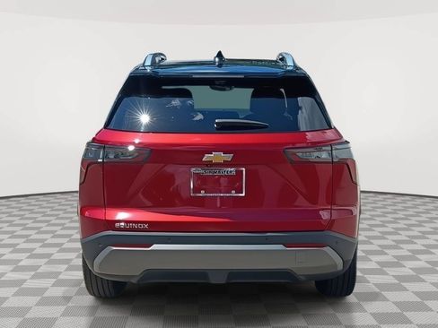 Used 2025 Chevrolet Equinox LT w/ Convenience Package II FWD image 12