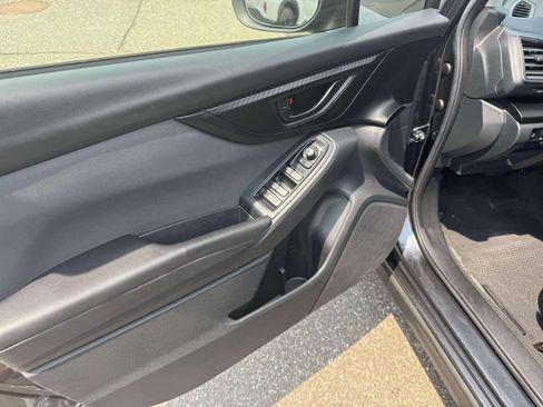 Used 2019 Subaru Crosstrek 2.0i Premium w/ Eyesight System AWD/4WD image 18