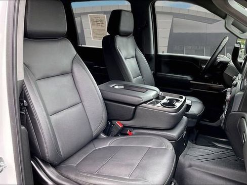 Used 2022 Chevrolet Silverado 3500 LT w/ Convenience Package AWD/4WD image 7