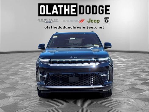 New 2026 Jeep Grand Wagoneer L Limited AWD/4WD image 32