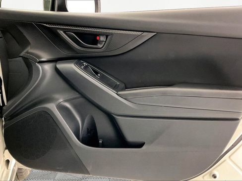 Used 2019 Subaru Crosstrek 2.0i w/ Eyesight System image 23