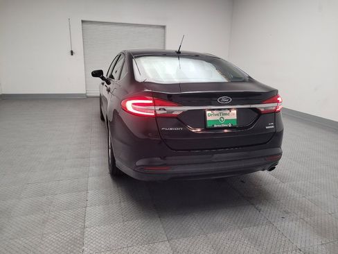 Used 2017 Ford Fusion SE w/ Fusion SE Technology Package image 6