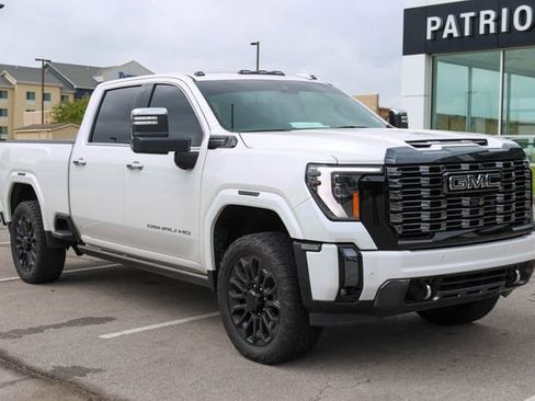 Used 2024 GMC Sierra 2500 Denali Ultimate w/ Max Trailering Package AWD/4WD image 1