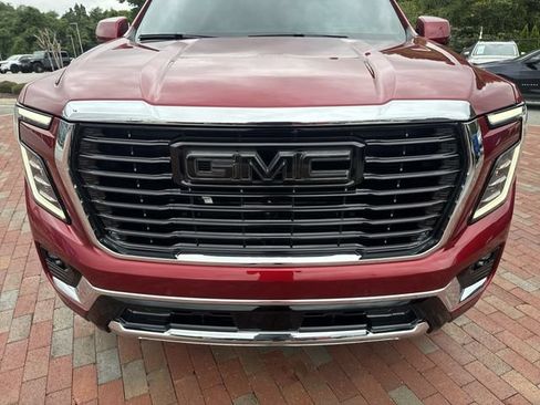 Used 2026 GMC Yukon Elevation w/ Elevation Premium Package AWD/4WD image 22