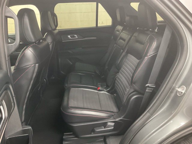 Certified 2025 Ford Explorer ST-Line w/ ST-Line Street Pack AWD/4WD image 15
