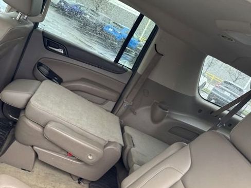 Used 2016 GMC Yukon XL SLT w/ Open Road Package image 12