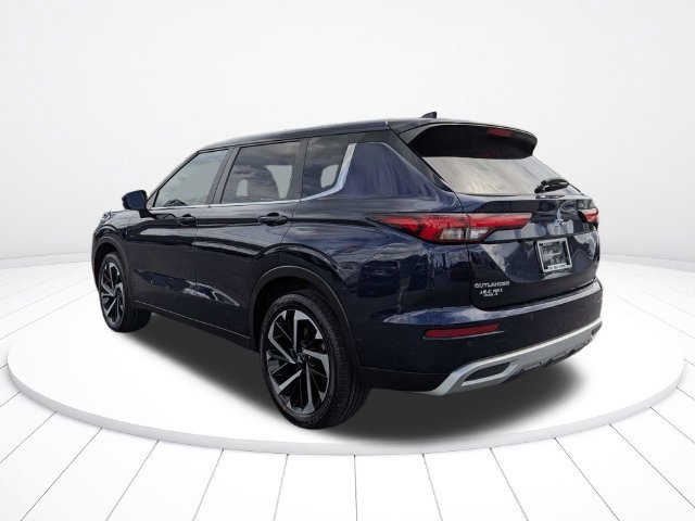 Used 2024 Mitsubishi Outlander SE AWD/4WD image 5