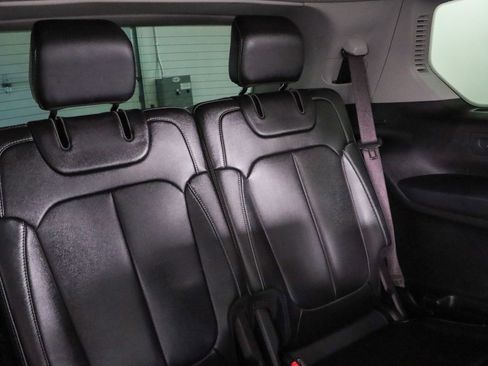 Used 2022 Jeep Grand Cherokee L Limited w/ Black Appearance Package RWD image 29