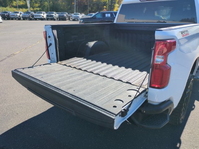 Used 2022 Chevrolet Silverado 1500 LT Trail Boss w/ Bed Protection Package AWD/4WD image 32