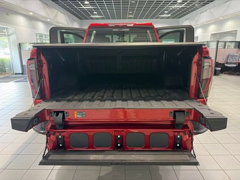 Used 2026 GMC Sierra 2500 AT4 w/ AT4 Premium Plus Package AWD/4WD image 11