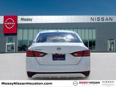 Certified 2025 Nissan Altima 2.5 S image 8