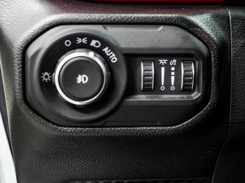 Used 2022 Jeep Wrangler Unlimited Rubicon AWD/4WD image 41
