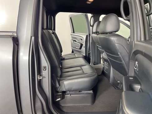 Used 2018 Nissan Titan SL w/ Midnight Edition RWD image 45