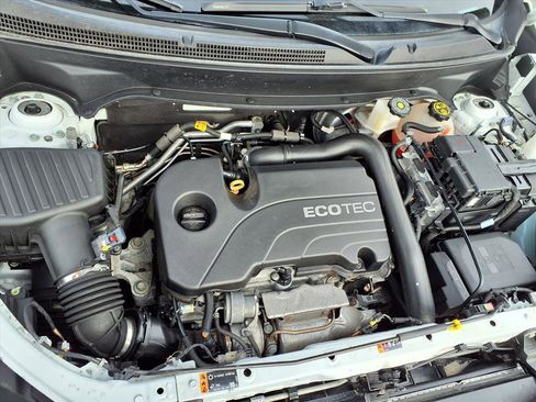 Used 2020 Chevrolet Equinox LS w/ LS Convenience Package image 35