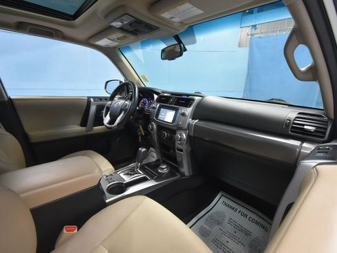 Used 2018 Toyota 4Runner 4WD image 25