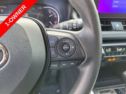 Used 2024 Toyota RAV4 XLE FWD image 27