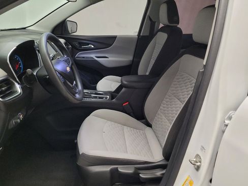 Used 2018 Chevrolet Equinox LS image 17