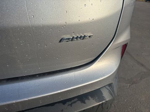 Used 2022 Ford Edge SEL w/ Class II Trailer Tow Package image 8