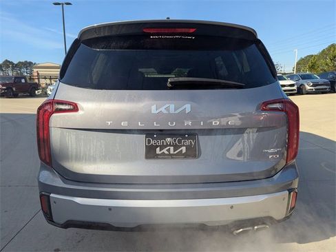 Used 2024 Kia Telluride S w/ S Sunroof Package image 4