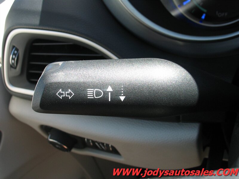 Used 2017 Chrysler Pacifica Touring Plus FWD image 9