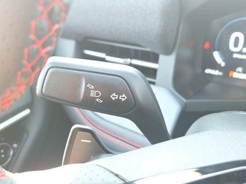 Certified 2025 Ford Explorer ST image 43