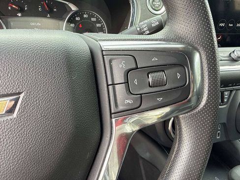 Used 2025 Chevrolet Blazer LT FWD image 34