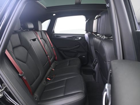 Used 2023 Porsche Macan S AWD/4WD image 18