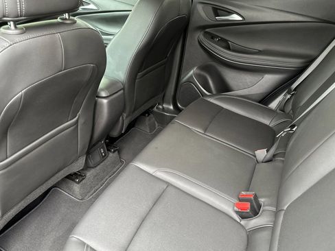 Certified 2024 Buick Encore GX Sport Touring FWD image 11