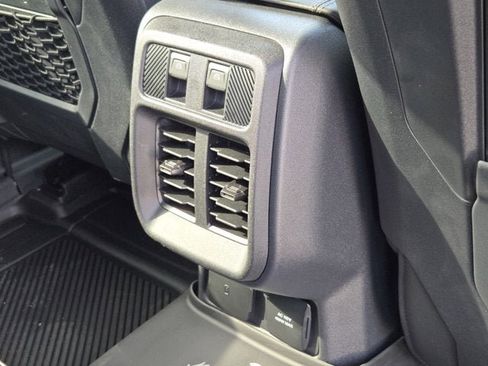 New 2025 Ford Bronco Badlands image 10