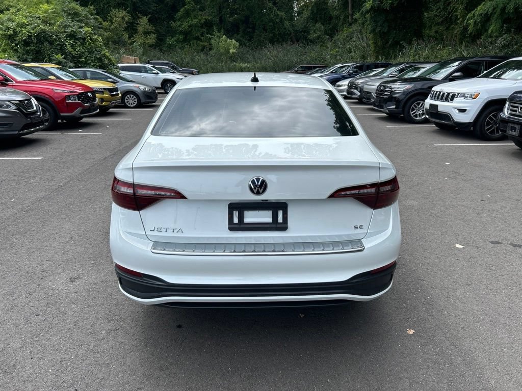 Used 2023 Volkswagen Jetta SE FWD image 6