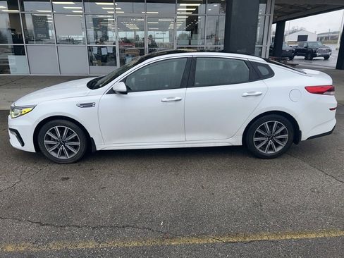 Used 2019 Kia Optima LX w/ LX Premium Package image 2