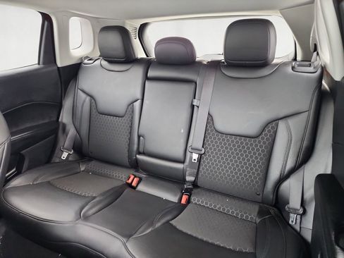 Used 2021 Jeep Compass Latitude image 13