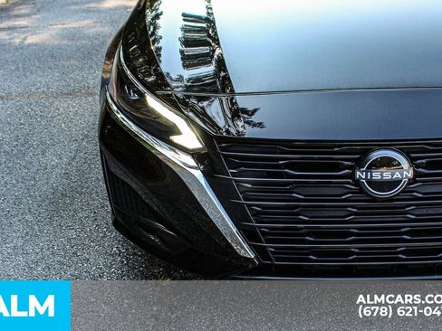 Used 2025 Nissan Altima 2.5 SV FWD image 10