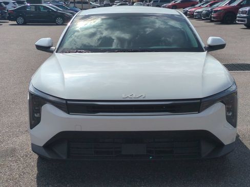 New 2026 Kia K4 FWD image 9