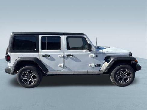 Used 2022 Jeep Wrangler Unlimited Sport image 6