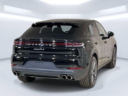 Certified 2026 Porsche Cayenne S AWD/4WD image 6
