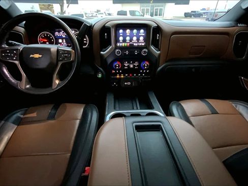 Certified 2022 Chevrolet Silverado 1500 High Country w/ Safety Package II image 15