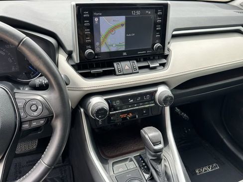 Used 2019 Toyota RAV4 Limited w/ Limited Grade Weather Package AWD/4WD image 16