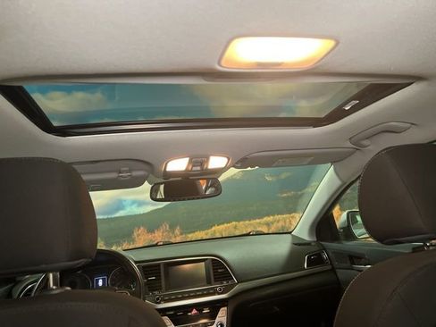 Used 2018 Hyundai Elantra Value Edition image 38