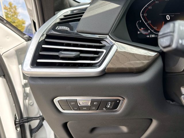 Certified 2023 BMW X6 xDrive40i w/ M Sport Package AWD/4WD image 35