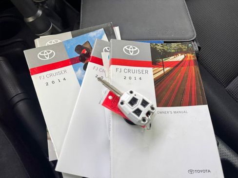 Used 2014 Toyota FJ Cruiser 4WD image 9