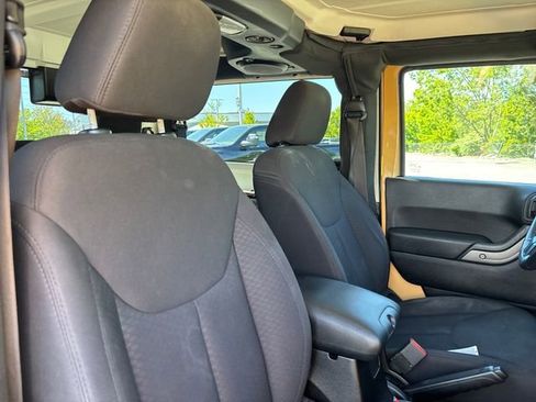Used 2013 Jeep Wrangler Sport AWD/4WD image 15