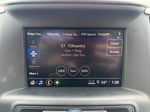 Used 2024 GMC Terrain SLE w/ Driver Convenience Package image 28