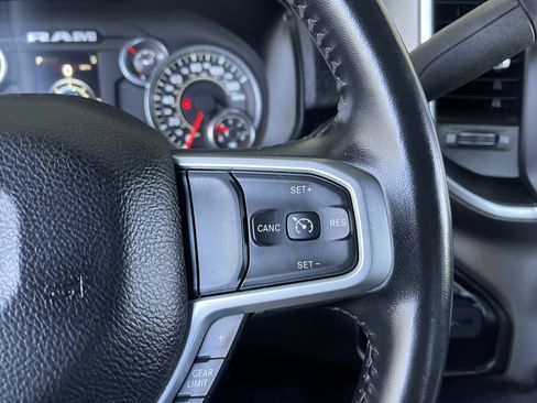 Used 2024 RAM 2500 Big Horn AWD/4WD image 37