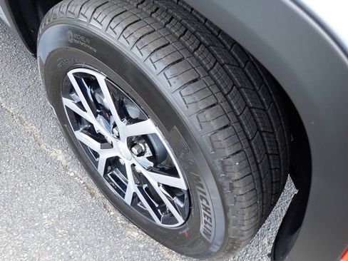 New 2025 Jeep Grand Cherokee L Limited w/ Luxury Tech Group II image 10