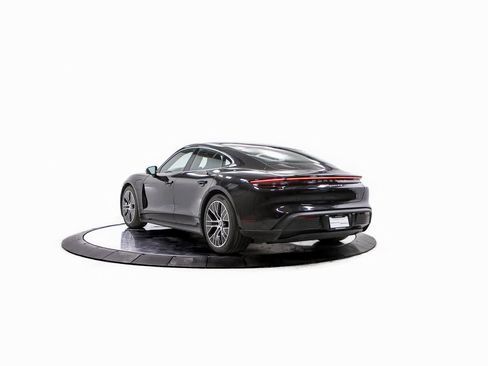 Used 2022 Porsche Taycan 4S image 3