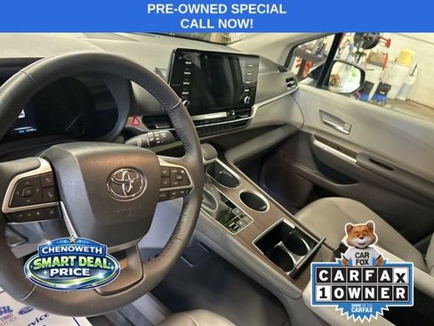 Used 2023 Toyota Sienna XLE image 13