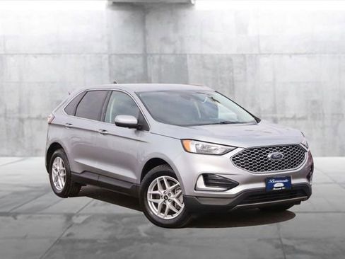 Used 2024 Ford Edge SEL image 2
