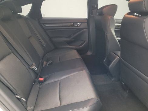Used 2018 Honda Accord Sport image 19